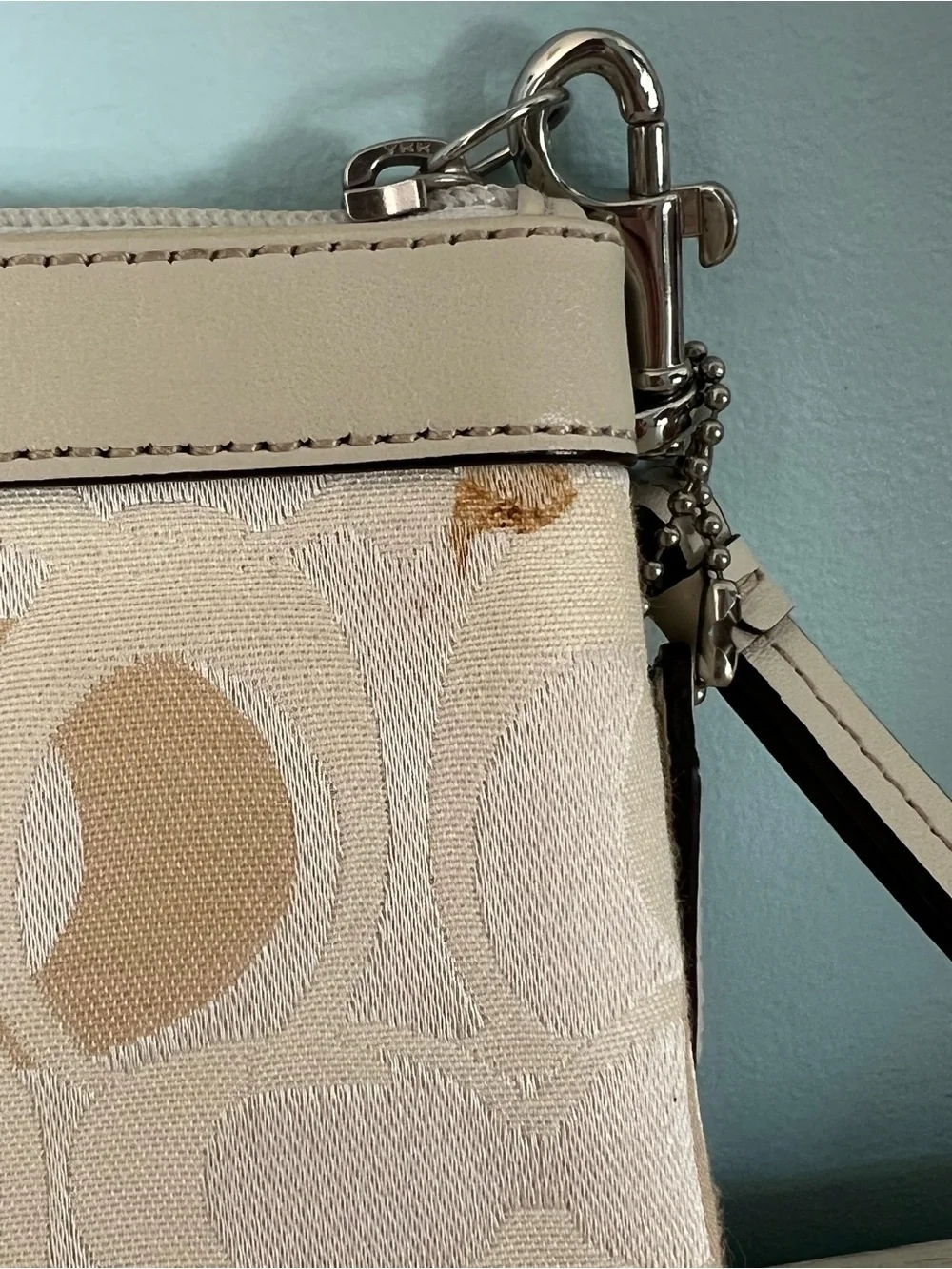 Coach wristlet cream